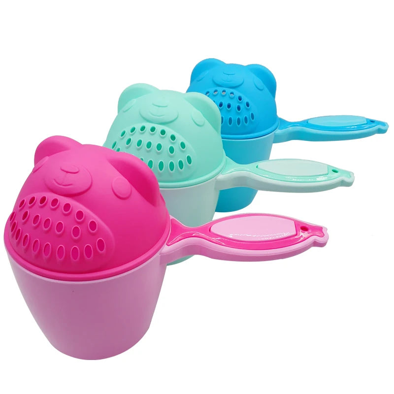 Gobelet verseur de bain